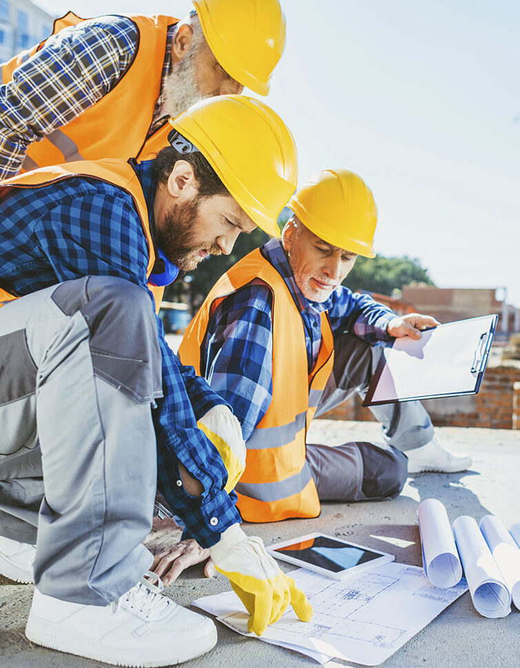 interior-construction-team-meeting-brainstorming-c-2021-08-26-23-57-39-utc-1.jpg